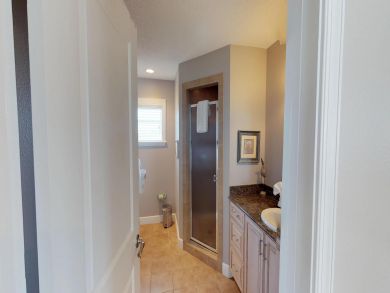 Holmes Beach 3 Bedroom Pool Home Walk To Beach Sleeps 6