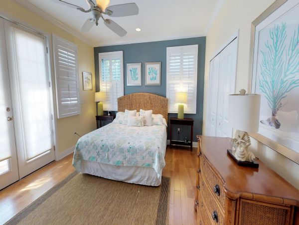 Holmes Beach Vacation Rental Pool Home Sleeps 8 Guests