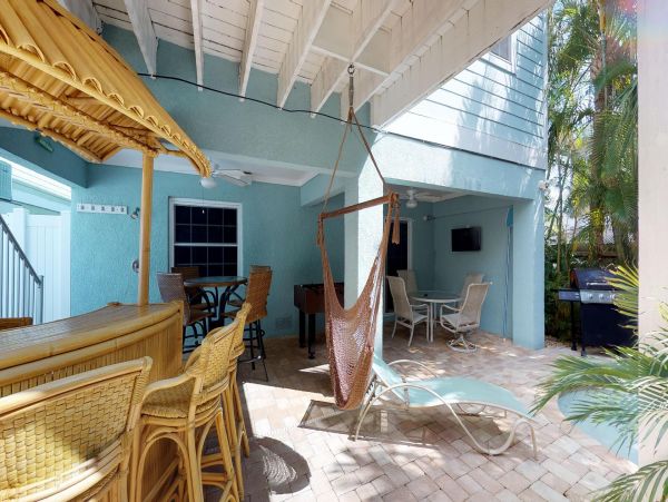 Holmes Beach Vacation Rental Pool Home Sleeps 8 Guests