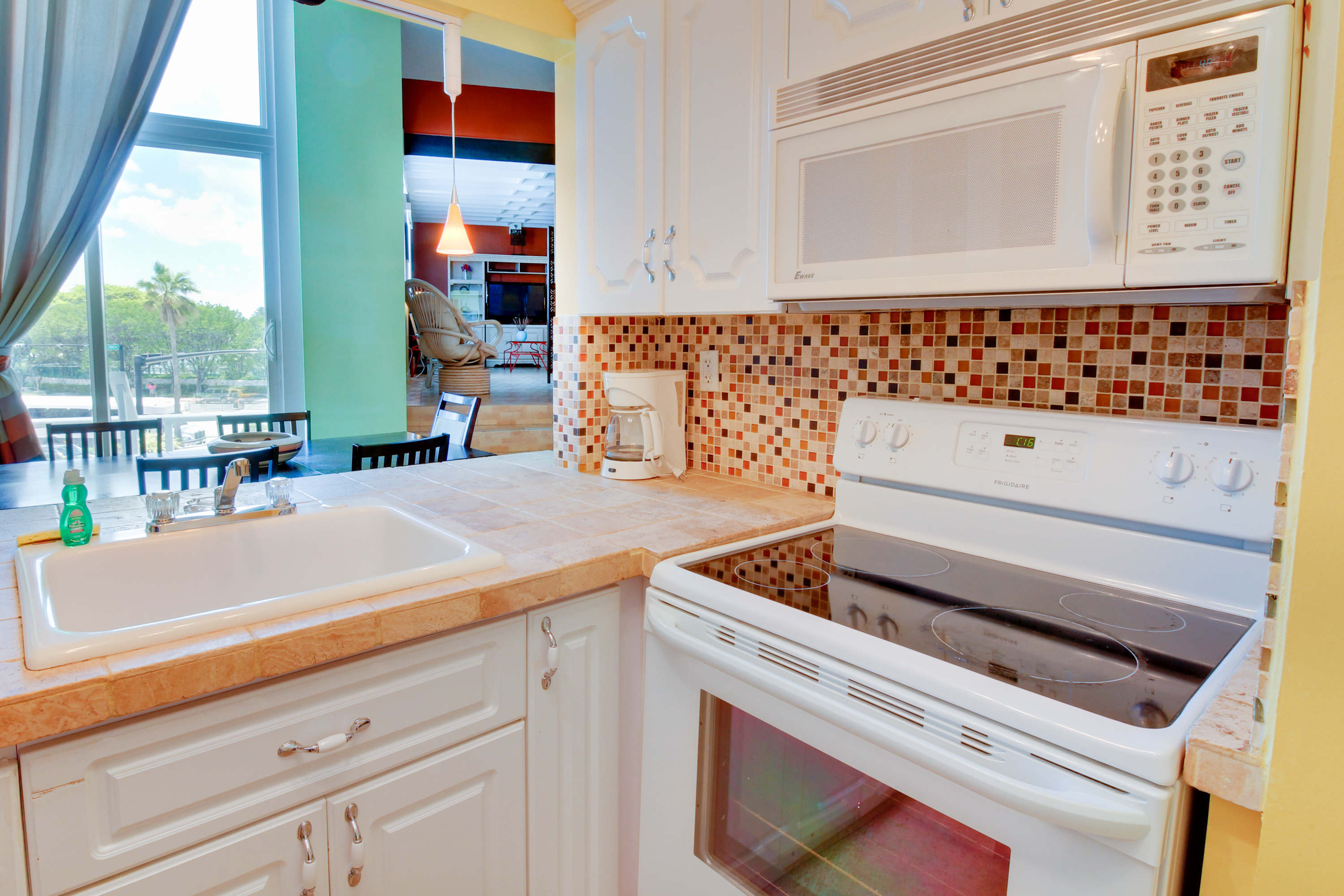 Miami Beach Condo 908100