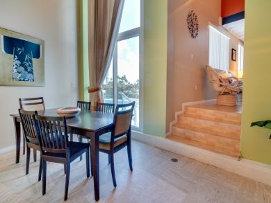 Miami Beach Condo 908100