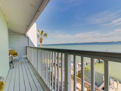 Ocean View Pensacola Beach Vacation Townhome Sleeps 6 Guests Ocean View Pensacola Beach Vacation Townhome Sleeps 6 Guests
