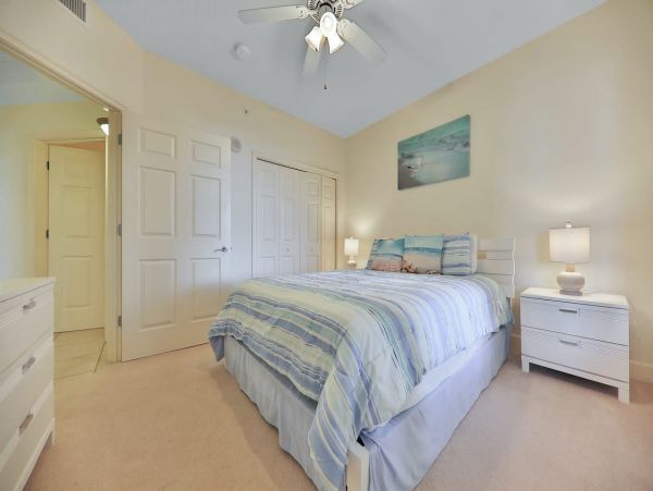 Beautiful Vacation Condo with Ocean Views & a Communal Pool