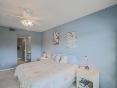Naples Two Bedroom Vacation Rental Sleeps 4 Communal Pool