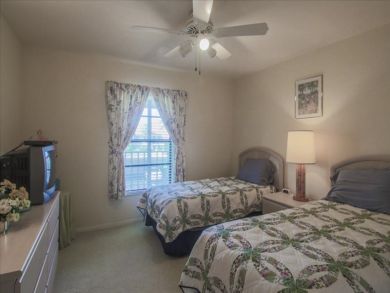 Naples Two Bedroom Vacation Rental Sleeps 4 Communal Pool