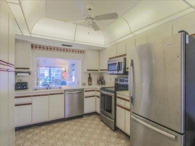 Naples Two Bedroom Vacation Rental Sleeps 4 Communal Pool