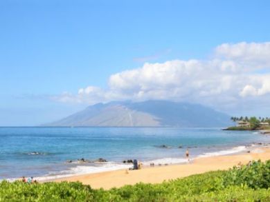 Beach Front Luxury Makena Vacation ren tal WOW