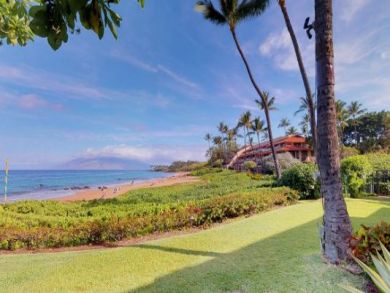 Beach Front Luxury Makena Vacation ren tal WOW