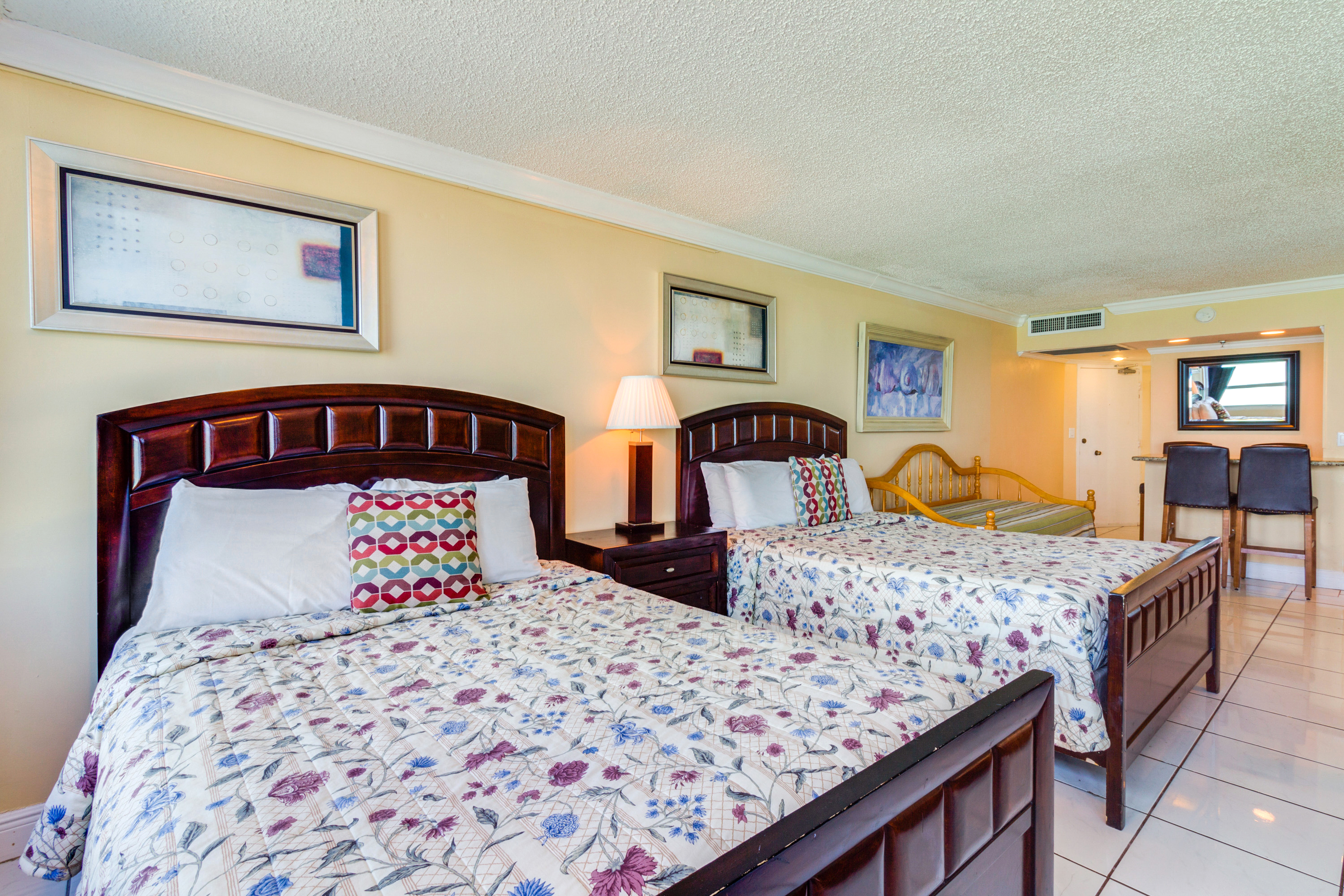 Miami Beach Condo 908181