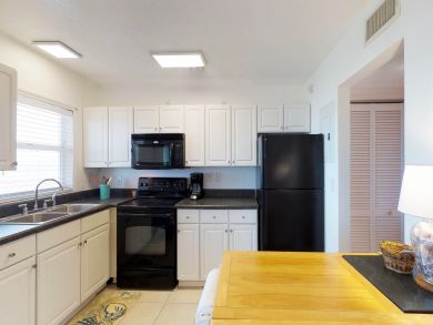 Cocoa Beach Condo 908192