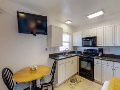 Cocoa Beach Condo 908192