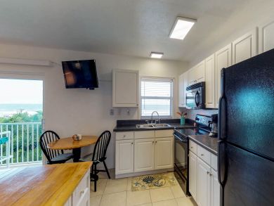 Cocoa Beach Condo 908192