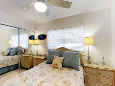 Cocoa Beach Condo 908192