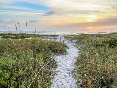 Cocoa Beach Condo 908192