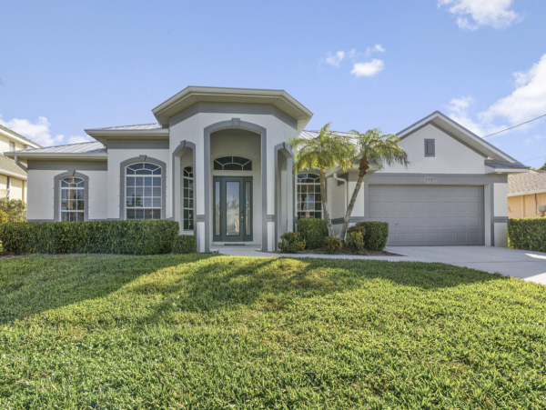 Cape Coral Luxury Pool Vacation Home