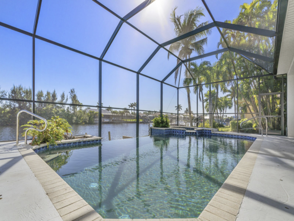Cape Coral Luxury Pool Vacation Home