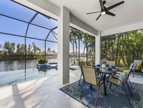 Cape Coral Luxury Pool Vacation Home
