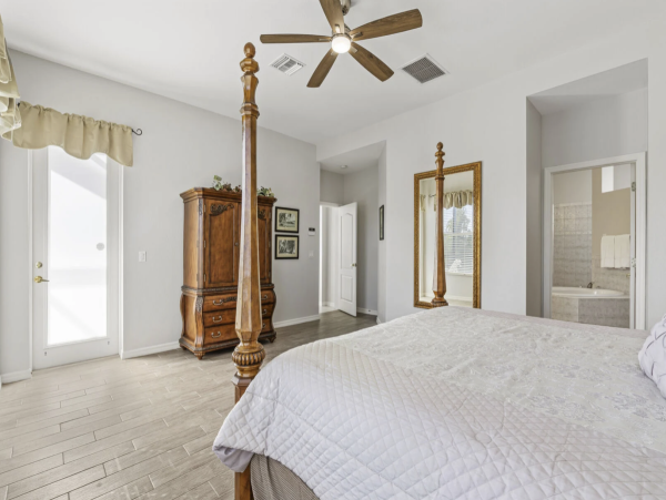 Cape Coral Luxury Pool Vacation Home