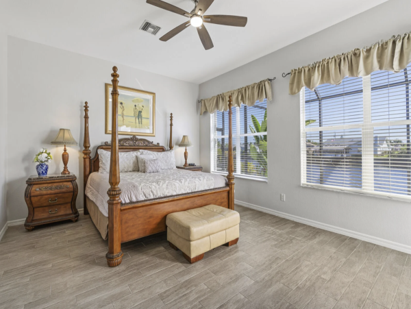 Cape Coral Luxury Pool Vacation Home