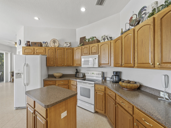 Cape Coral Luxury Pool Vacation Home