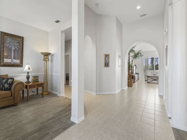 Cape Coral Luxury Pool Vacation Home