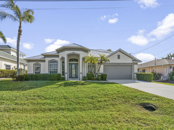Cape Coral Luxury Pool Vacation Home