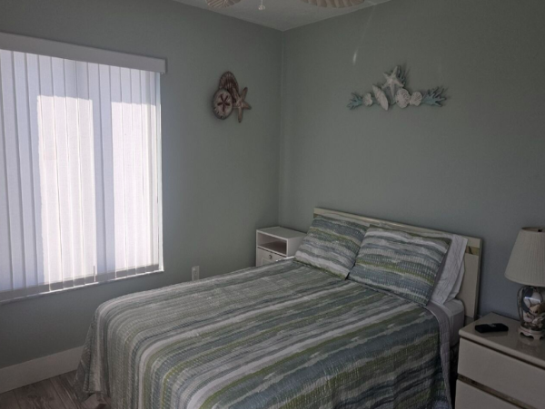Charming 2-Bedroom Bayfront Condo with Panoramic Views