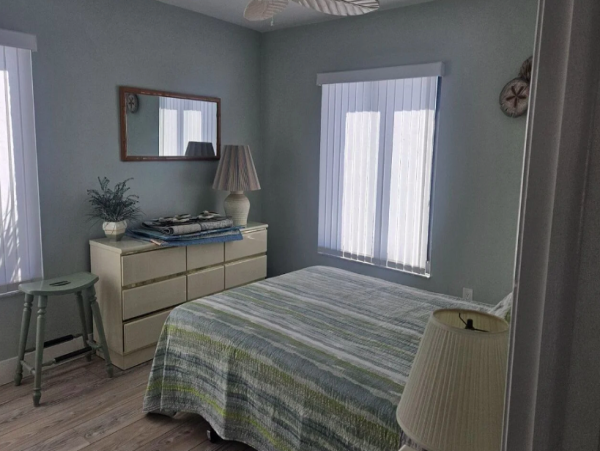 Charming 2-Bedroom Bayfront Condo with Panoramic Views