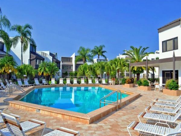 Lovely Condo with 2 Bedrooms Plus Loft Sleeps 6