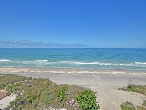 On Beach Vacation Home in Manasota Key Three Bedroom