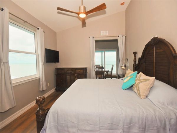 On Beach Vacation Home in Manasota Key Three Bedroom