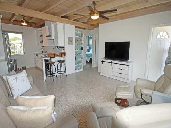 Manasota Key Charming Cottage