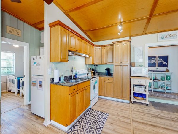 Manasota Key Vacation Home Two Bedroom Walk to Beach