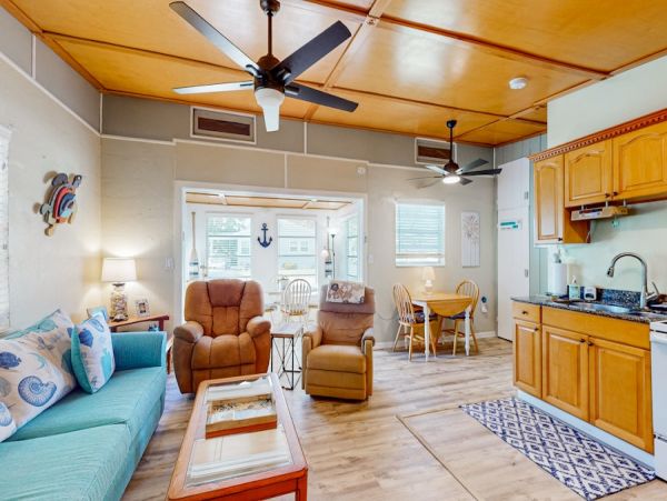Manasota Key Vacation Home Two Bedroom Walk to Beach