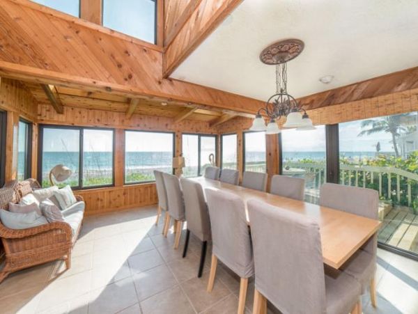 Expansive 5-Bedroom Gulf-Front Oasis on Manasota key
