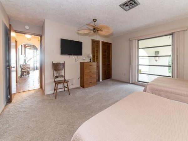 Expansive 5-Bedroom Gulf-Front Oasis on Manasota key