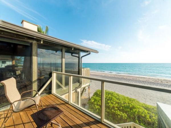 Expansive 5-Bedroom Gulf-Front Oasis on Manasota key