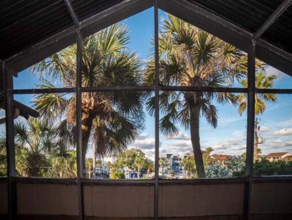 Expansive 5-Bedroom Gulf-Front Oasis on Manasota key