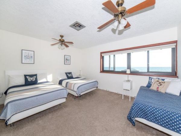 Expansive 5-Bedroom Gulf-Front Oasis on Manasota key