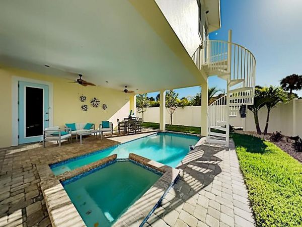 Englewood Vacation Home Three Bedroom Walk to Beach