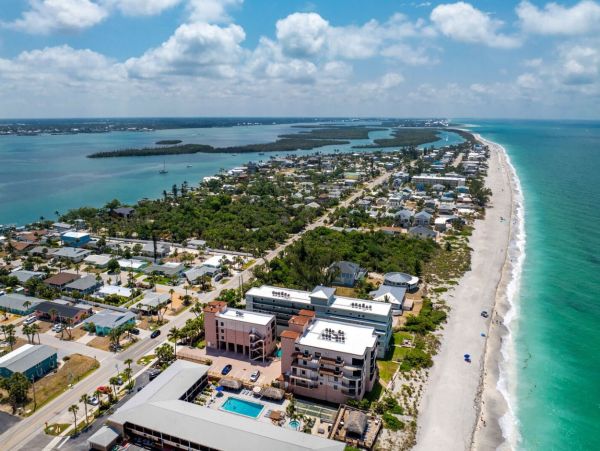 Short Stroll from Beach Three Bedroom Manasota Vacation Rental