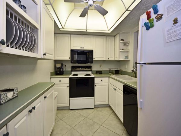 Delightful Two Bedroom Condo with Gulf Views