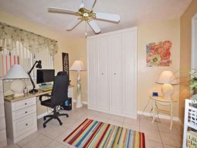Englewood 2 Bedrooms Condo, Pool & Tennis.