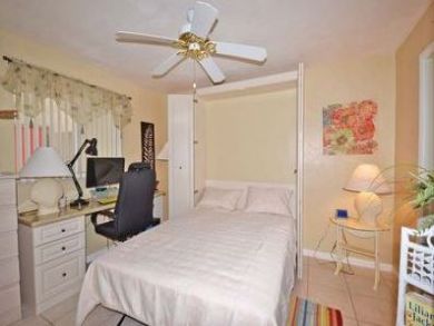 Englewood 2 Bedrooms Condo, Pool & Tennis.