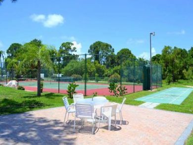 Englewood 2 Bedrooms Condo, Pool & Tennis. Englewood 2 Bedrooms Condo, Pool & Tennis.