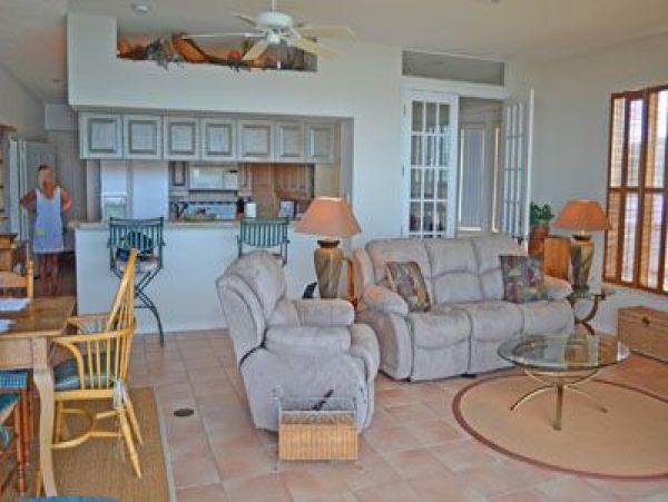 Direct Bay-Front 2 Bedroom Vacation Condo