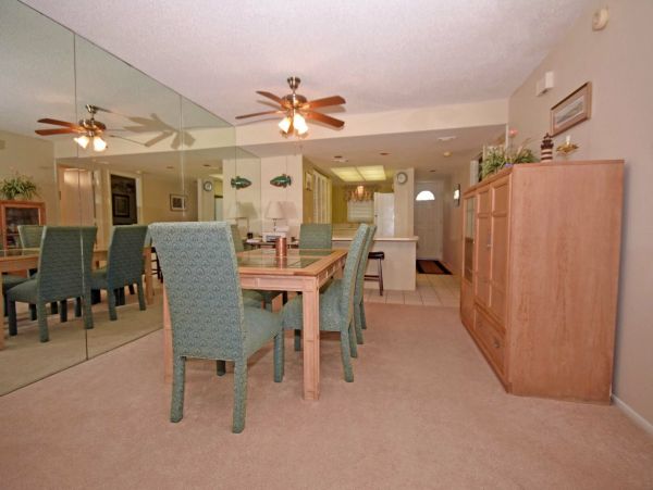 Lovely Gulf Front 2 Bedroom Condo Sleeps 4 Guests
