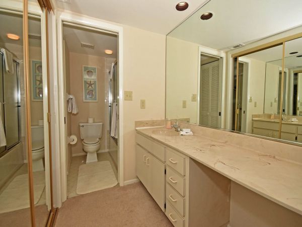 Lovely Gulf Front 2 Bedroom Condo Sleeps 4 Guests