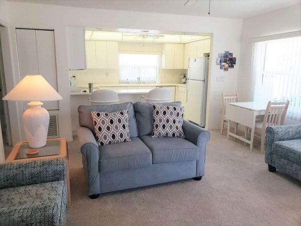 Charming Vacation Condo in Nokomis Located on Beach