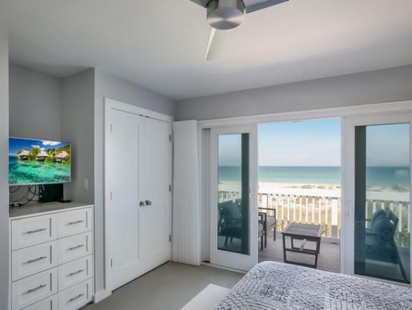 Boca Grande Beachside Condo Stylish Coastal Decor